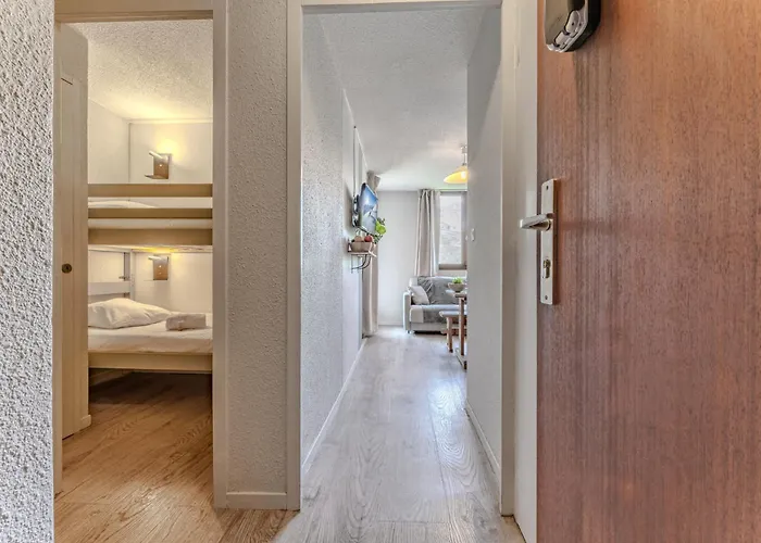 Cosy Family Flat - Heart Of Val Thorens, Balcony With Mountain Views - Le Joker Apartman *